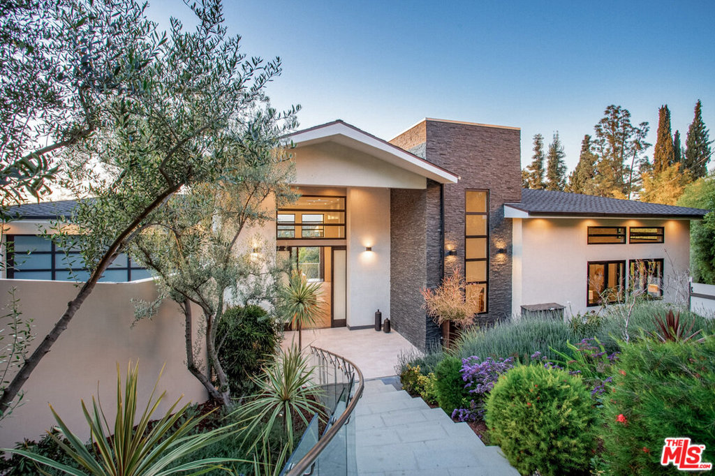 featured listing