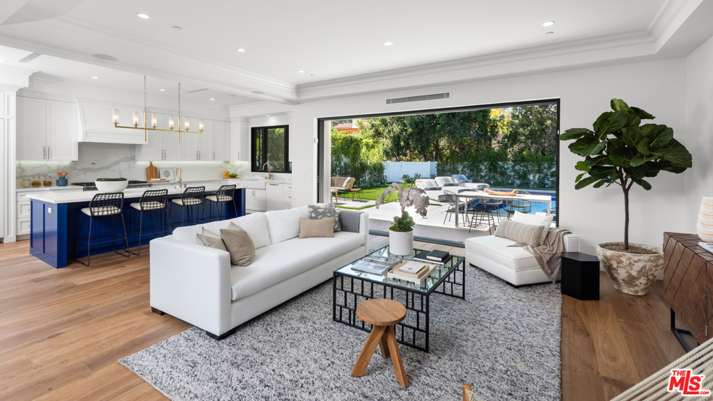 featured listing