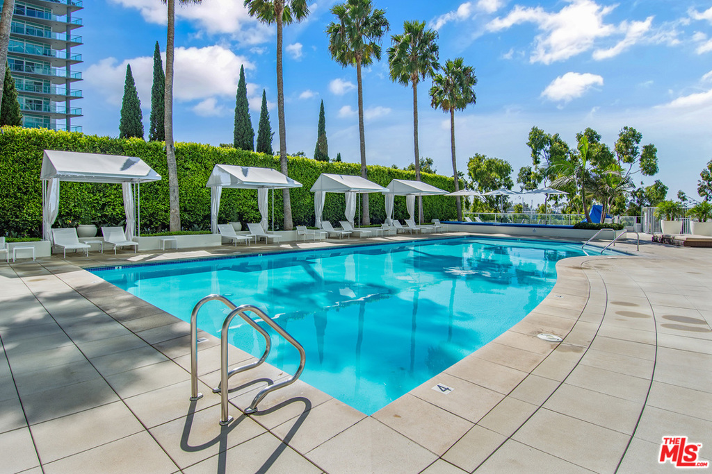 13700 MARINA POINTE DRIVE 429, MARINA DEL REY, CA 90292 MDR Condos